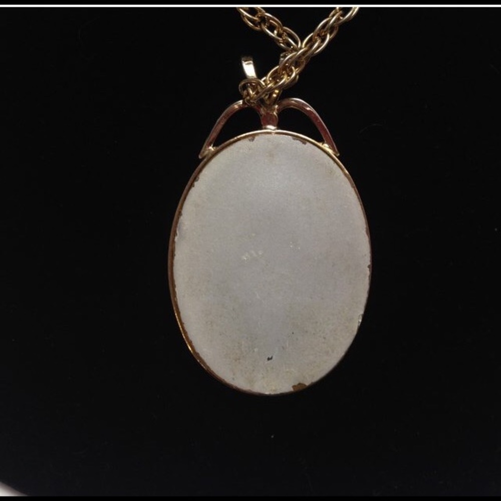 Vintage Gold Chain Link And Pendant Necklace - Picture 3 of 4